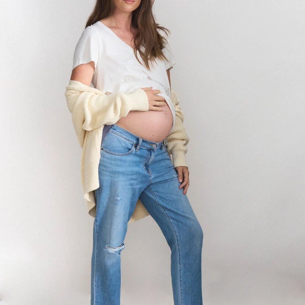 Hatch The Under The Bump Boyfriend Maternity Jeans Distressed size 27 light wash